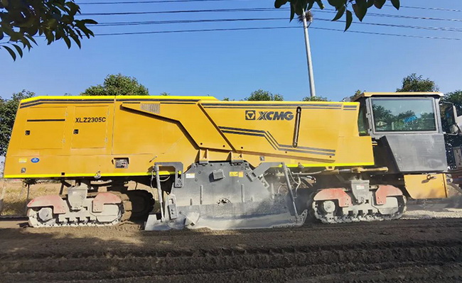 满冠（中国）XLZ2305C路面冷再生机